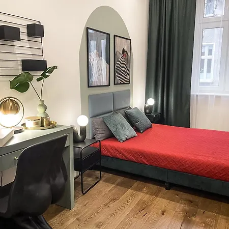 Fiszera 4 Apartment *